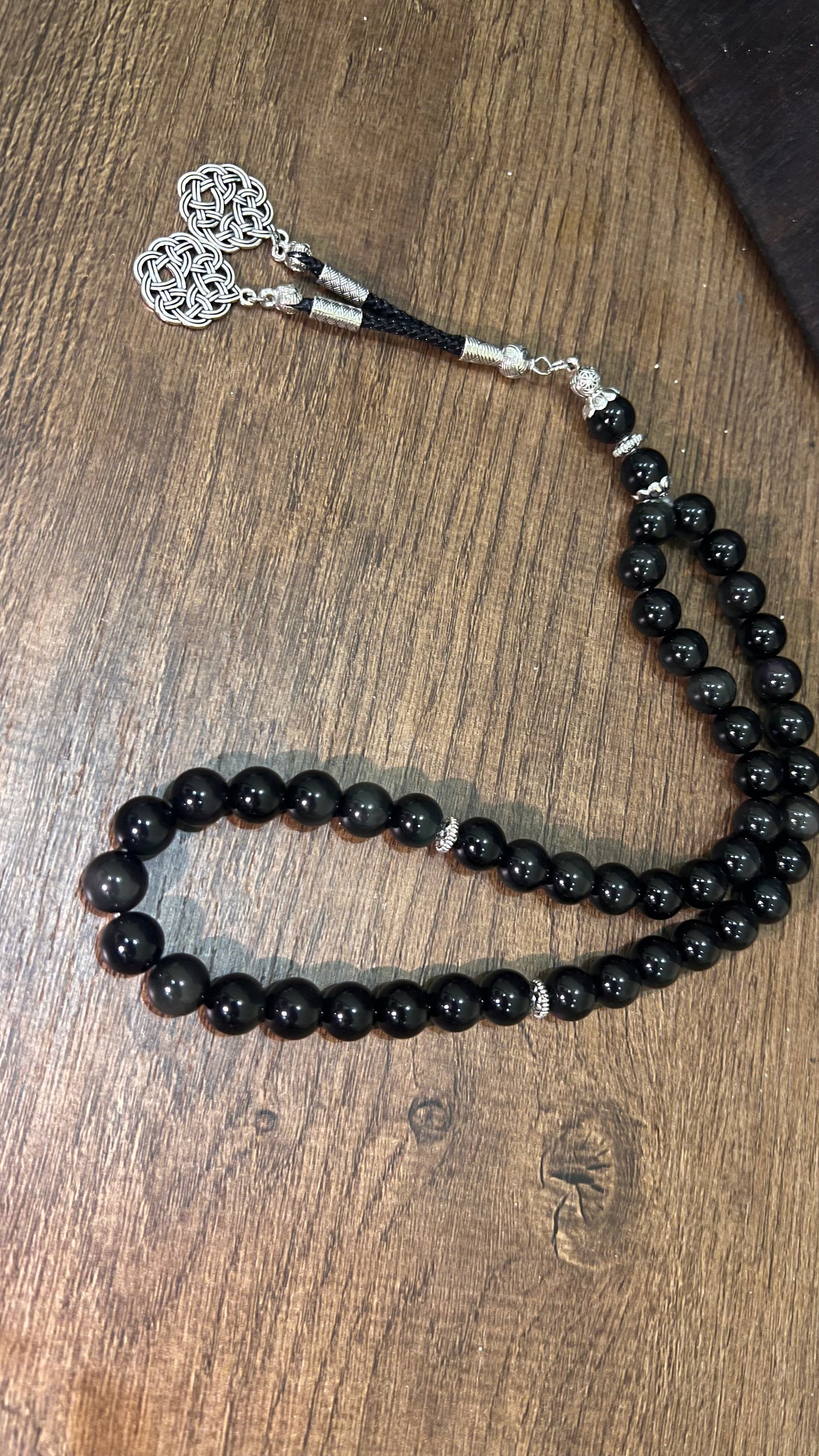 مسباح حجر الاوبسيديان الملكي